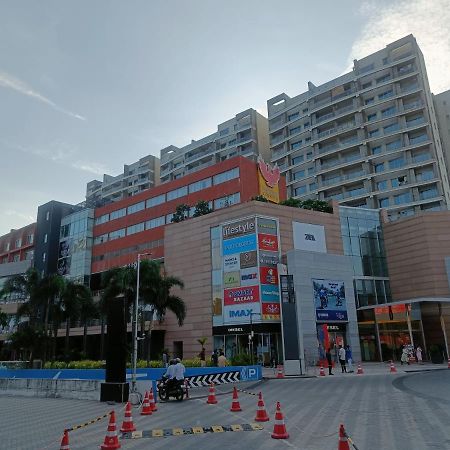 Boulevard By Design Hotel Chennai Exteriör bild