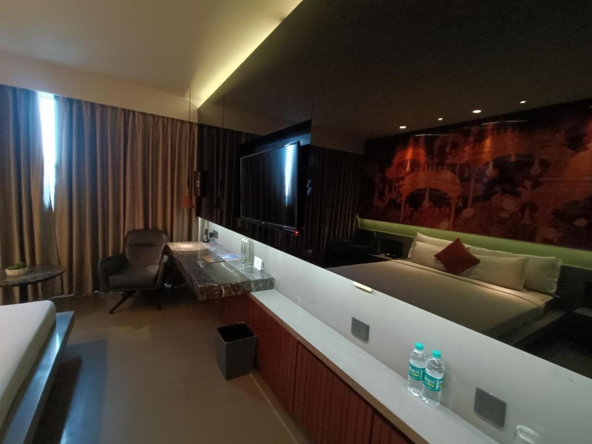 Boulevard By Design Hotel Chennai Exteriör bild