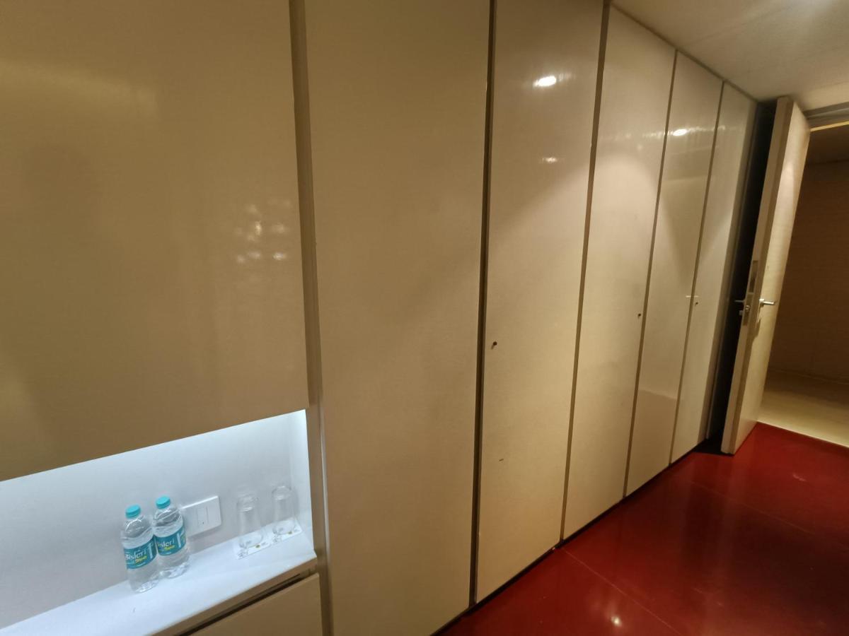 Boulevard By Design Hotel Chennai Exteriör bild