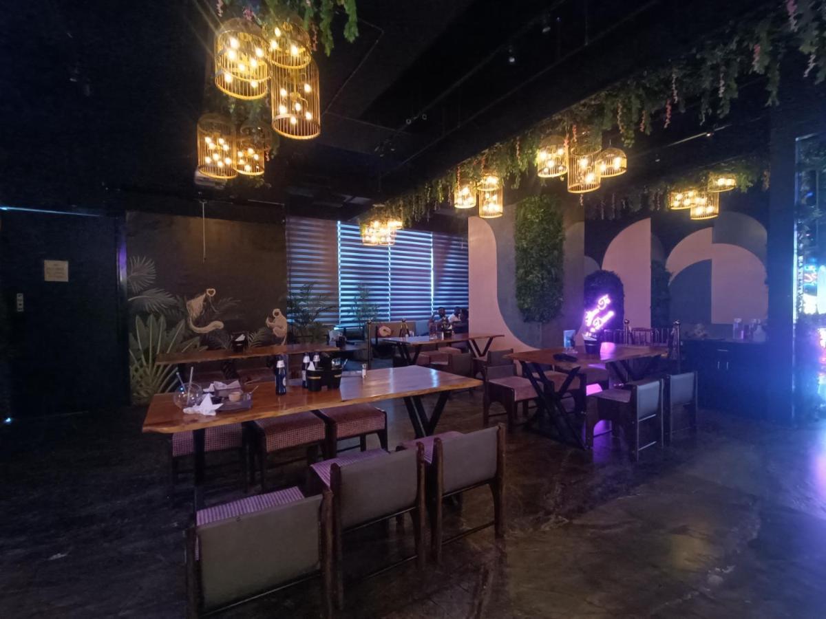 Boulevard By Design Hotel Chennai Exteriör bild