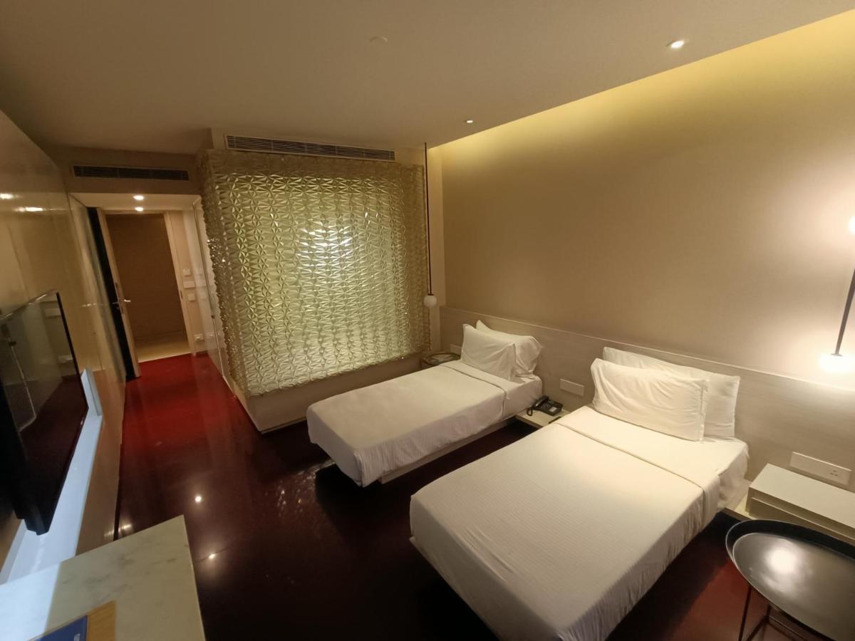 Boulevard By Design Hotel Chennai Exteriör bild