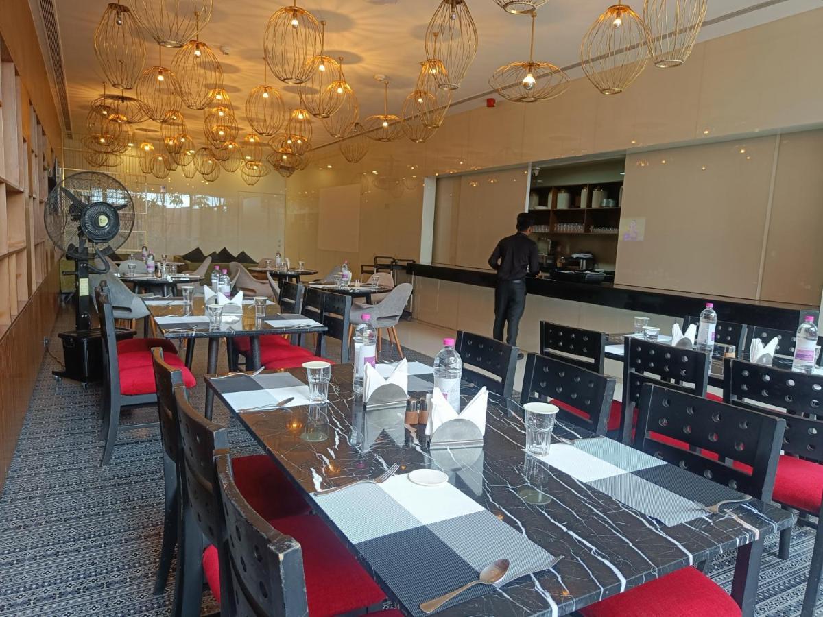 Boulevard By Design Hotel Chennai Exteriör bild